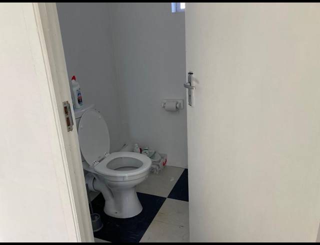 BUSINESS PROPERTY TO RENT IN WALMER
